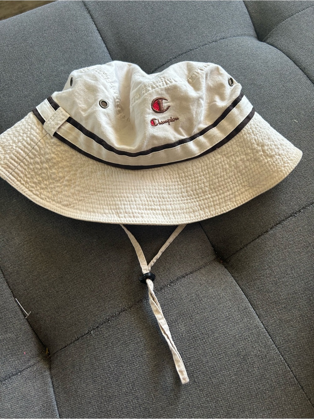 Bucket hat